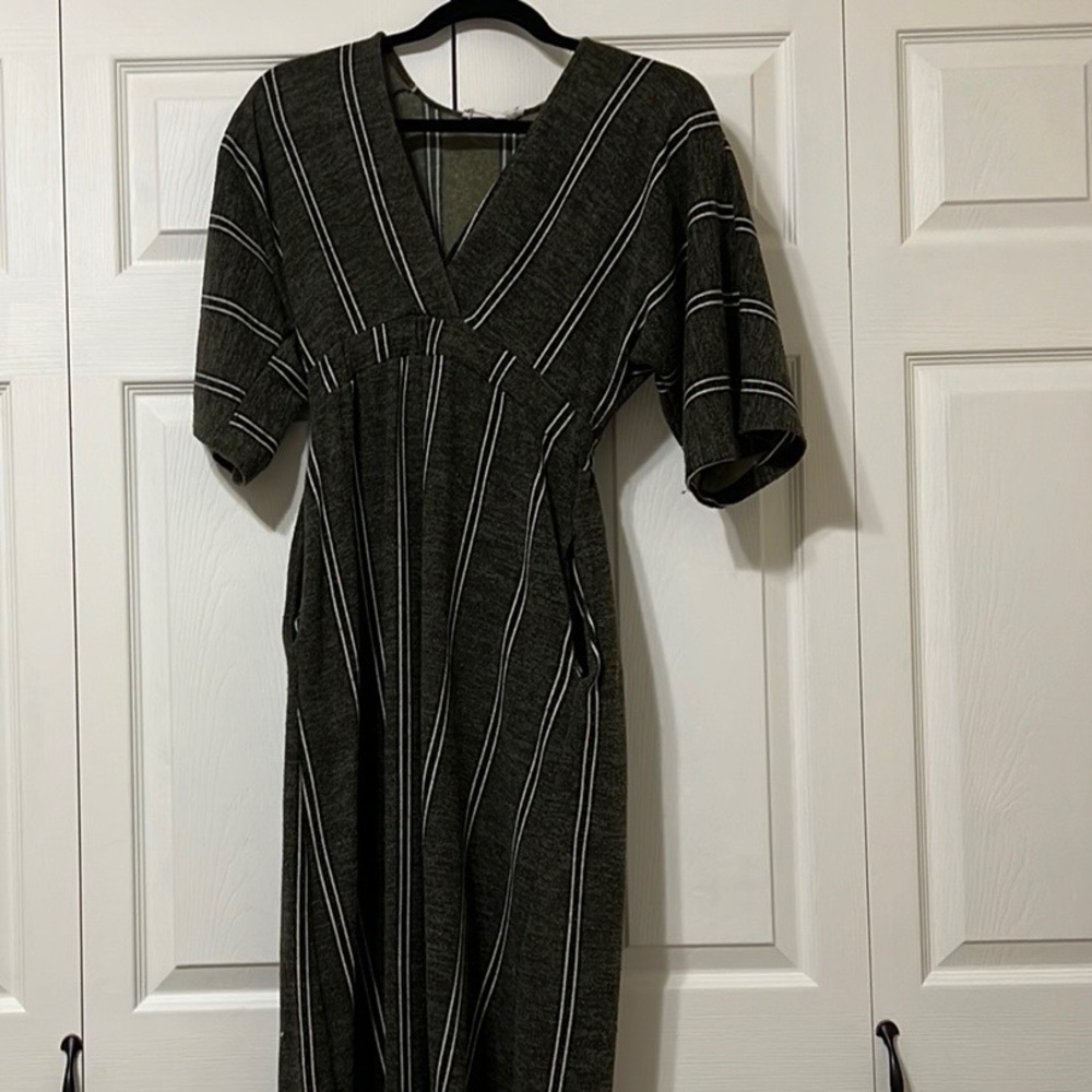 Midi sweater material dress with pockets